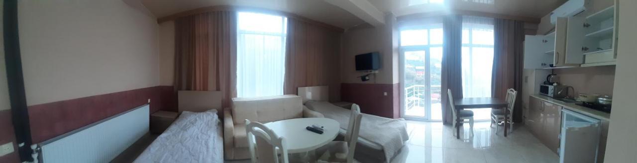 Giorgi Kvariati Hotel Eksteriør billede
